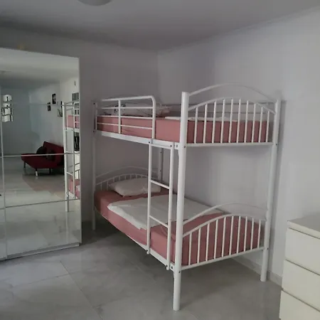 Villa Neyla Four Bedroom Front Coral Bay