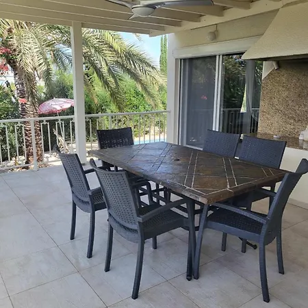 Villa Neyla Four Bedroom Front Coral Bay