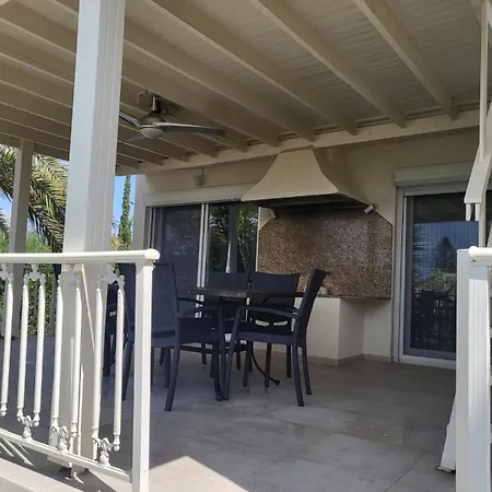 Neyla Four Bedroom Front Villa Coral Bay