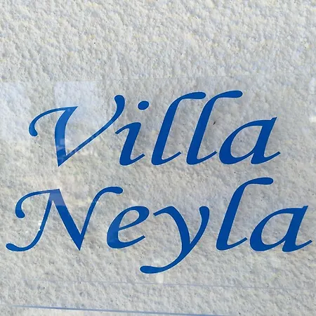 Βίλα Neyla Four Bedroom Front *