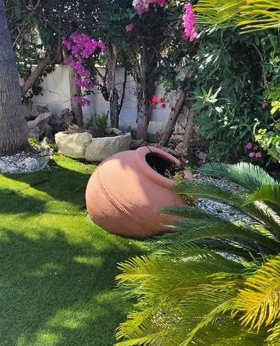 Neyla Four Bedroom Front Vila *