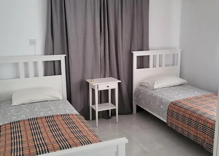 Вилла Neyla Four Bedroom Front