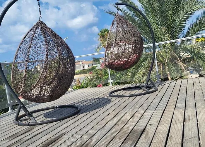 Вилла Neyla Four Bedroom Front