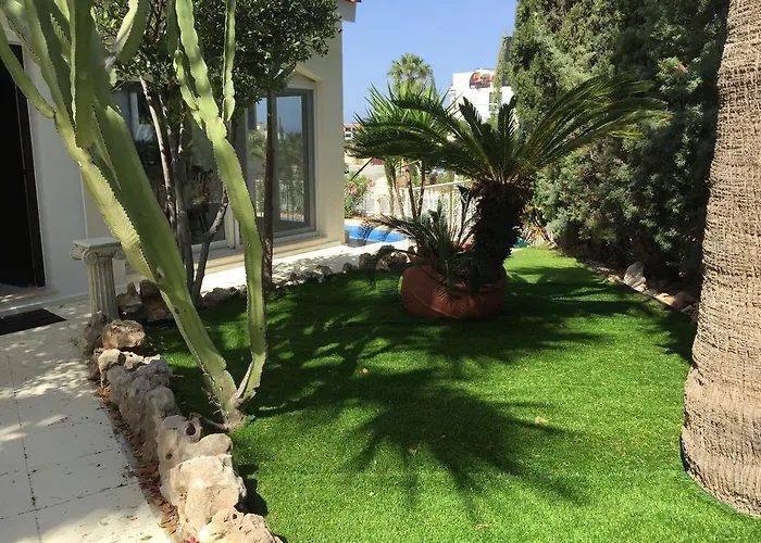 Βίλα Neyla Four Bedroom Front